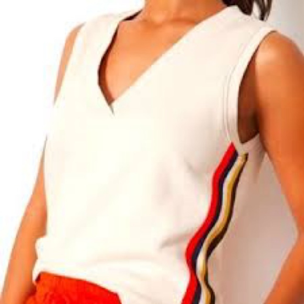 L Evereve Sleeveless Sweatshirt Vest Top Red Black Yellow Stripes V-Neck Large